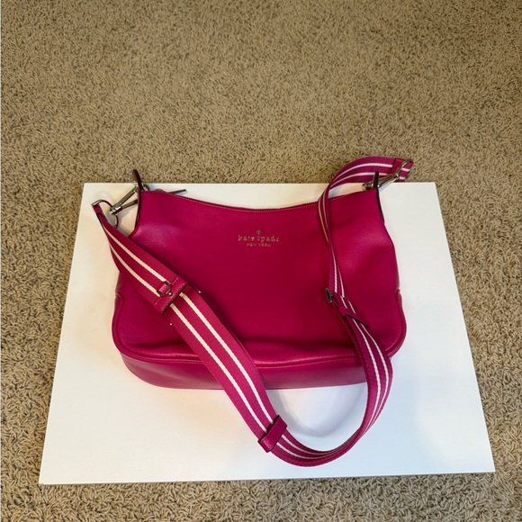 Kate Spade Rosie Crossbody EUC Pebbled Leather Dark Raspberry - Picture 10 of 10